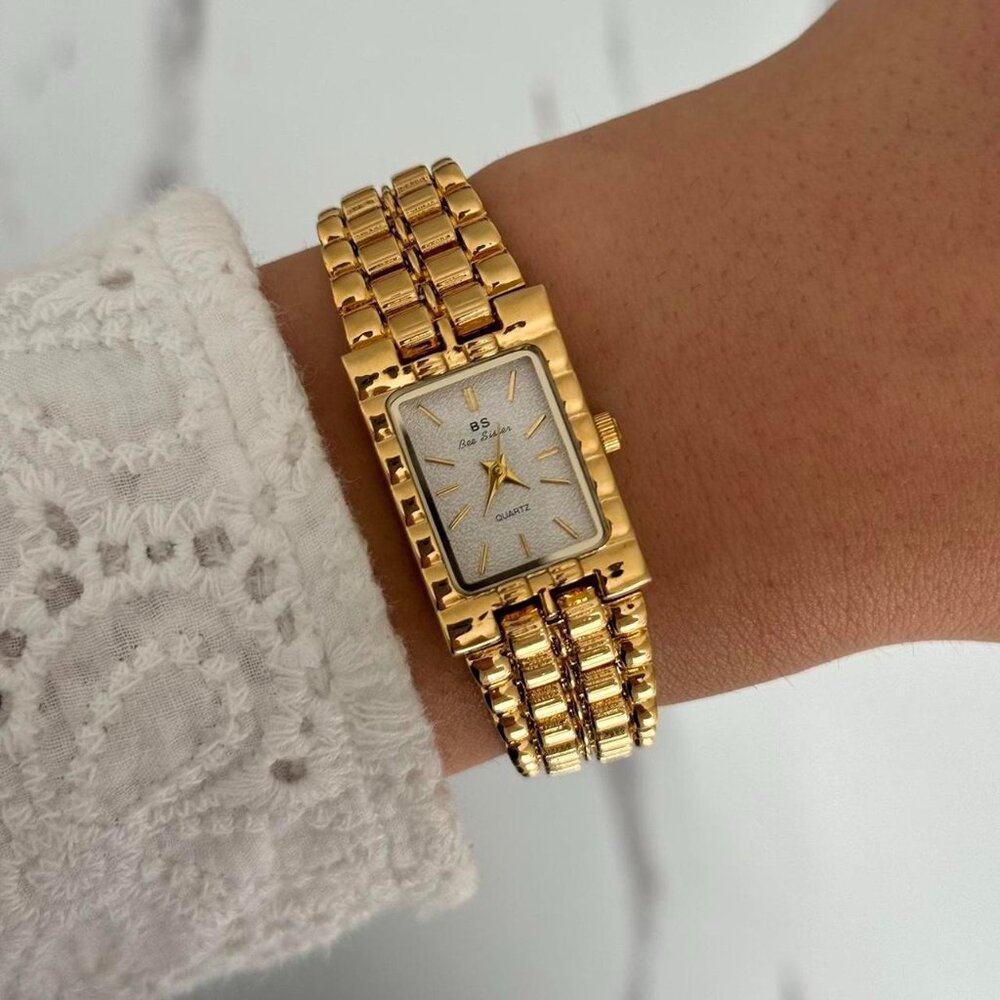 SKU:0051 cute gold mini watch+in a gift‎ box the size is adjustable for any hand